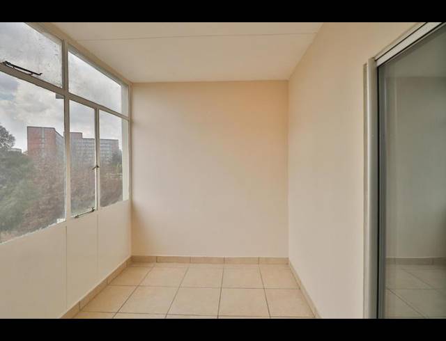 1 BEDROOM APARTMENT FOR SALE IN BEDFORD GARDENS